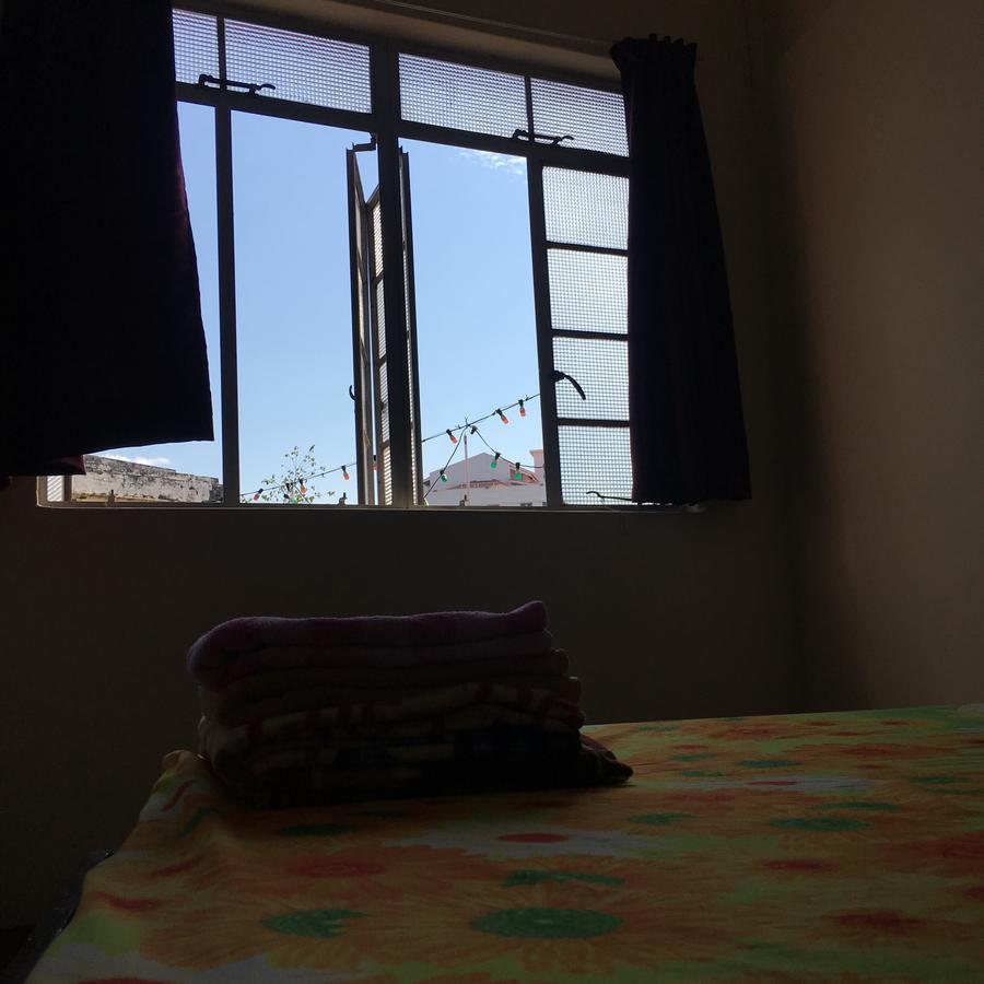 1921 Art Gallery & Travel Lodge جورج تاون الغرفة الصورة