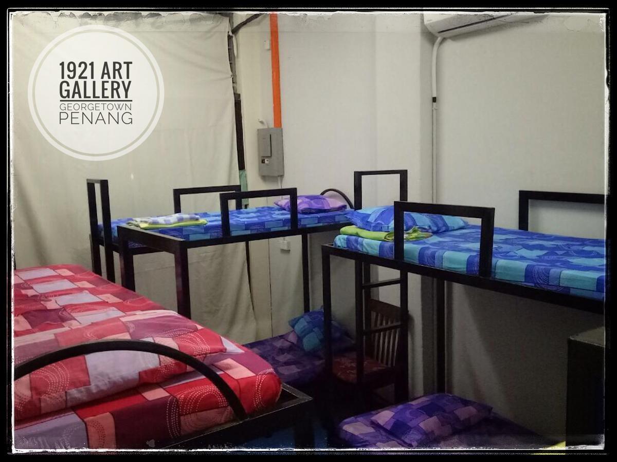1921 Art Gallery & Travel Lodge جورج تاون الغرفة الصورة